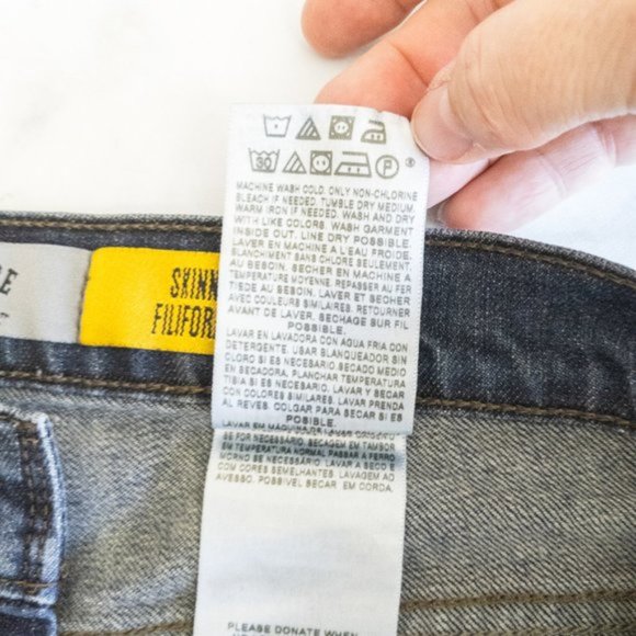 Levi's Signature Skinny Jeans - Picture 9 of 10